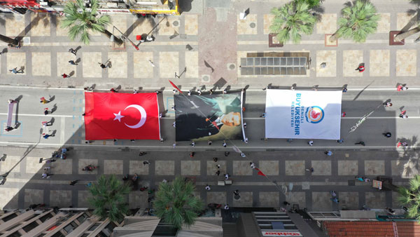 Denizli Türk bayraklarıyla donatıldı