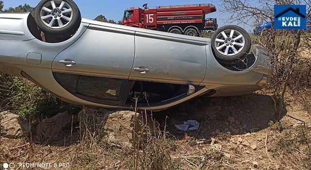 Selçuk Pamucak kavşağı’nda tekeri patlayan araç takla attı
