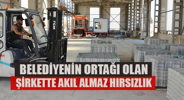 Denizli'de belediye işçileri belediyenin malzemelerini çaldı