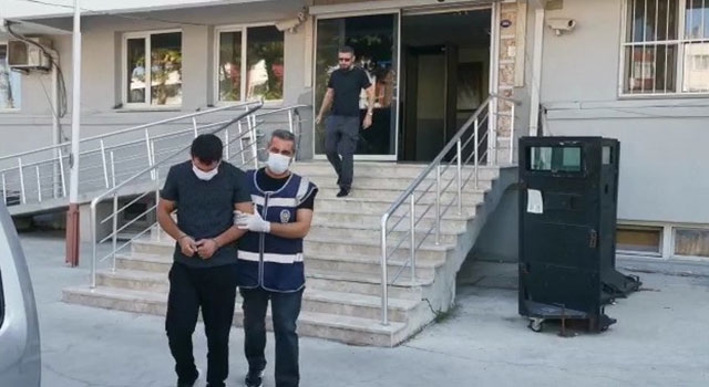 Aliağa'da Hakkında 35 Suç Kaydı Bulunan 17 Yıl Hapis Cezası Olan Firar Yakalandı