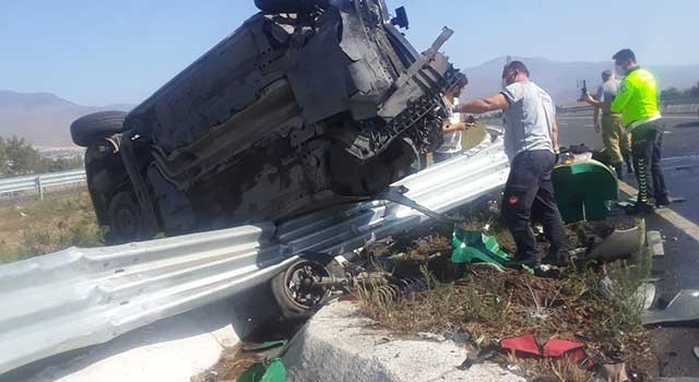 İzmir Menemen’de feci kaza: 1 kişi öldü, 4 kişi yaralı