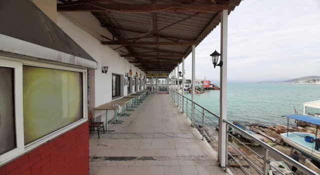 Kuşadası Belediyesi, ünlü Balıkçı Kahvesi’ni kendisi işletecek
