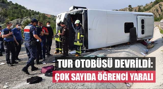 Denizli'de tur otobüsü devrildi: Çok sayıda öğrenci yaralı