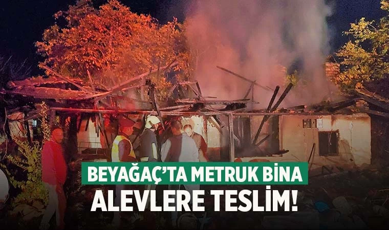 Denizli'de yangında metruk ev tamamen yandı