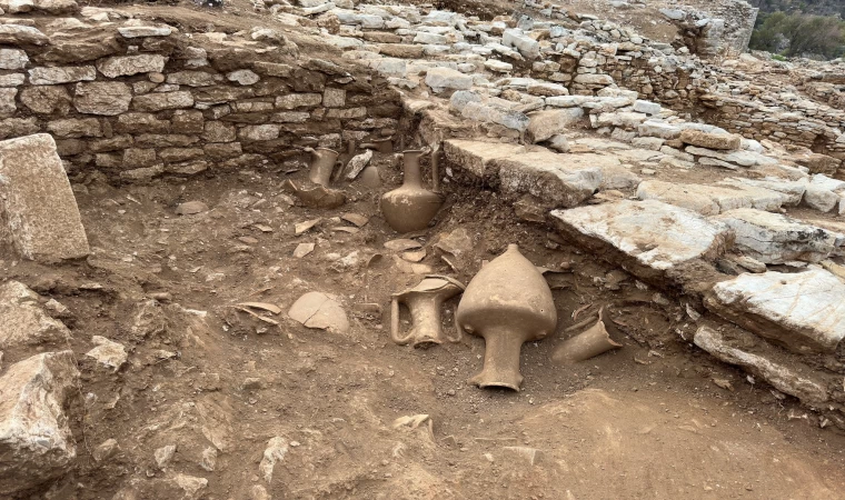 Marmaris Amos Antik Kenti'nde 3 Bin Yıllık Amforalar Bulundu