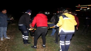 Kula'da Arpa yüklü tır kaza yaptı 2 kişi yaralandı