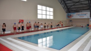 Afyonkarahisar’da ücretsiz yüzme kursları başlıyor