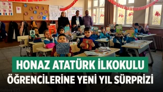 Honaz Atatürk İlkokulu öğrencilerine yeni yıl sürprizi
