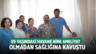 Denizli'de 89 yaşındaki hasta safra yolundaki taş ve çamurdan ameliyat olmadan kurtuldu
