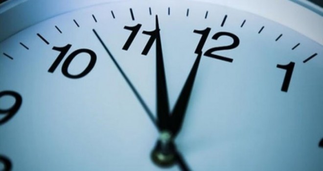 Arefe günü PTT bankalar eczane açık mı?