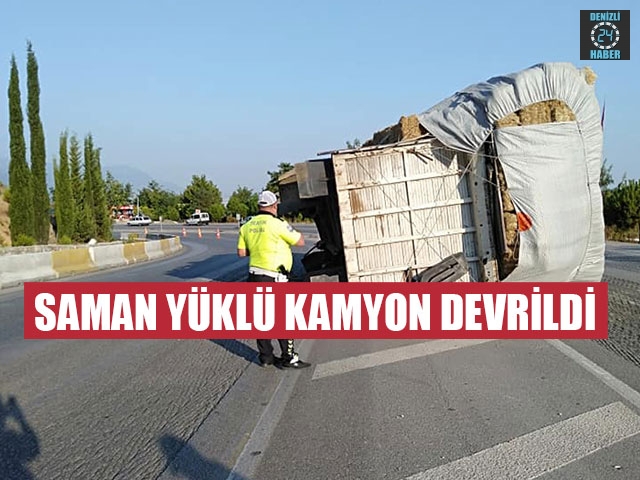 Saman Yüklü Kamyon Devrildi