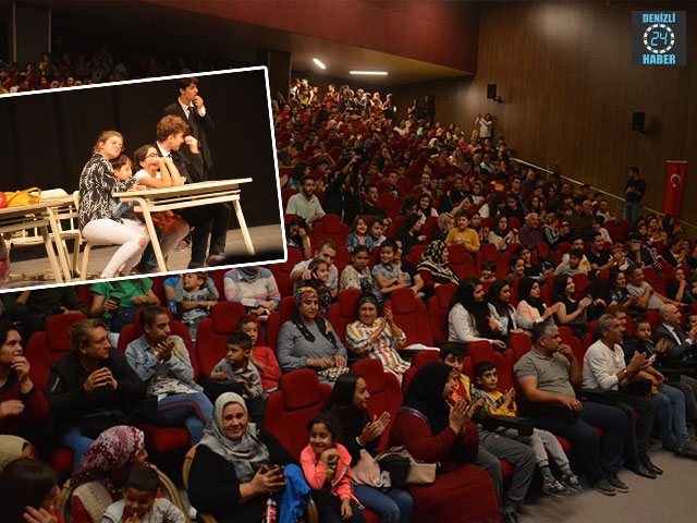 Sarayköy, tiyatro sezonuna ekibiyle, seyircisiyle iddialı başladı