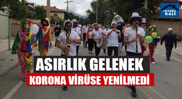 Asırlık Gelenek Korona Virüse Yenilmedi