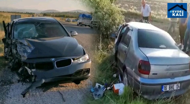 Çay’da kazada iki otomobil kafa kafaya çarpıştı