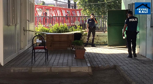 İzmir Konak’ta erkek cesedi bulundu