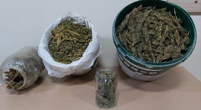 Salihli’de yolcu otobüste uyuşturucu çıktı