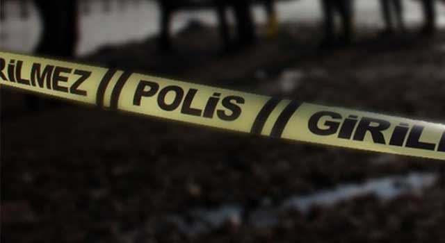 Alaşehir’de koyun otlatan çobanlar çürümüş erkek cesedi buldular