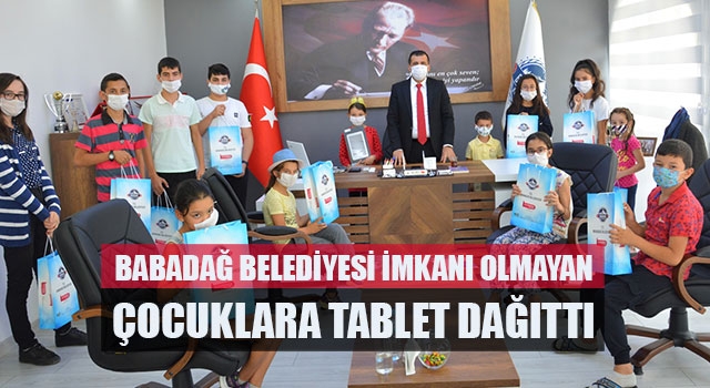 Babadağ Belediyesi İmkanı Olmayan Çocuklara Tablet Dağıttı