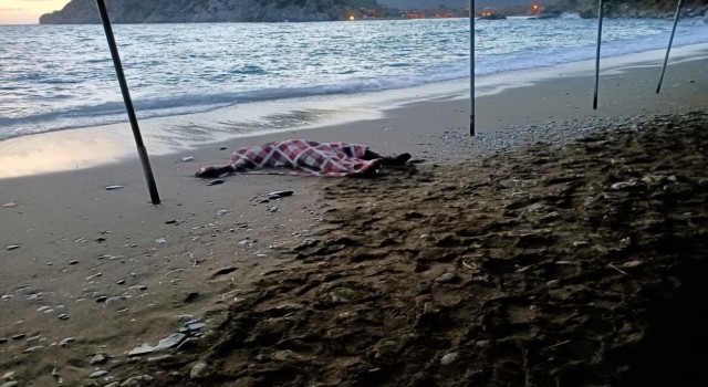 Datça’da kıyıya erkek cesedi vurdu