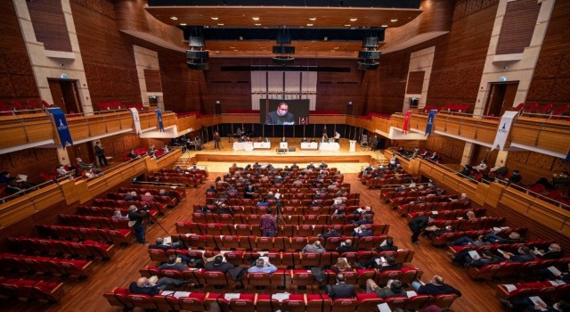 İzmir’de 108 bin esnafa yüzde 50 indirimli su