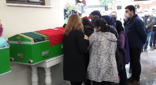 Kuşası'nda Ormanlık alanda ölü bulunan Berk Ergier toprağa verildi