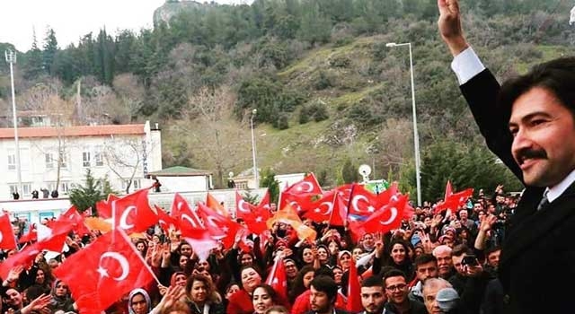 Özkan’dan ’23 Nisan’ mesajı