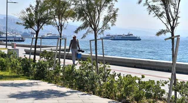 İzmir'de bebeğiyle denize atlayan kadın tutuklandı