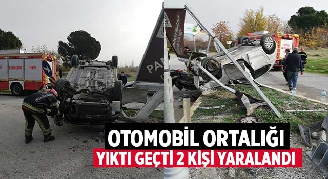 Denizli'de Ters dönen otomobil refüjde kaldı: 2 yaralı