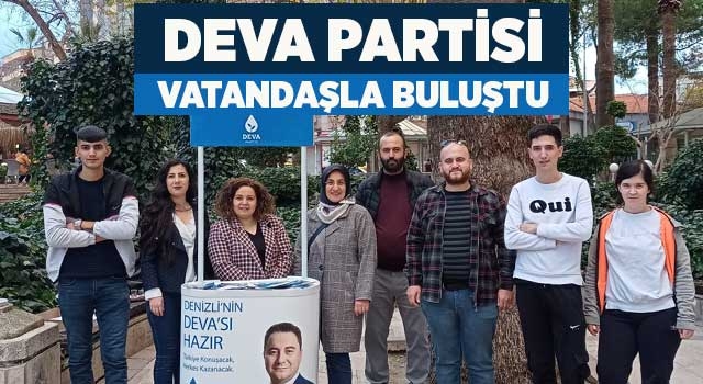 Deva Partisi açtığı stantla vatandaşla buluştu