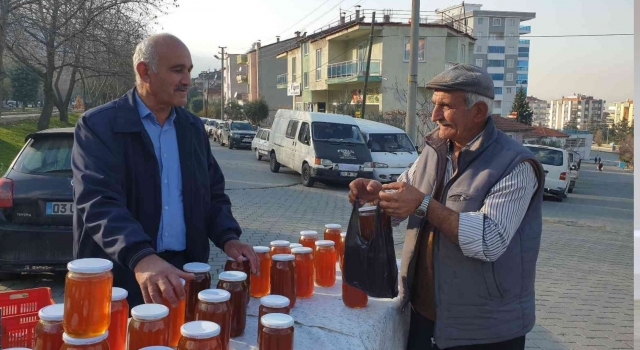Denizli, salgına karşı şifayı arıda buldu
