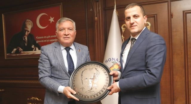 KAYMAKAM HAMİT GENÇ’TEN BAŞKAN KEPENEK’E İADE-İ ZİYARET