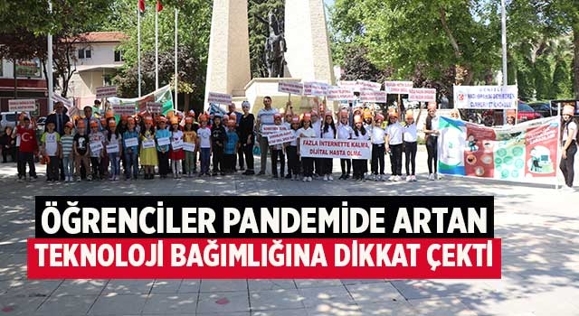 Denizli'de Öğrenciler pandemide artan teknoloji bağımlığına dikkat çekti