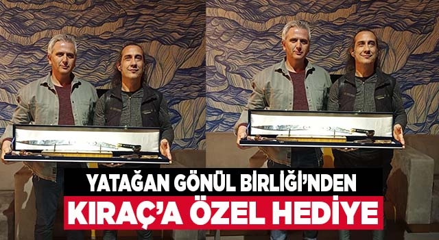Denizli'ye gelen ünlü sanatçı Kıraç'a Yatağan Palası hediye edildi