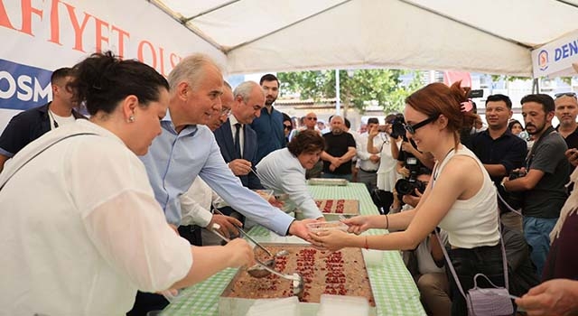 Denizlililer Büyükşehir’in geleneksel aşure hayrında buluştu