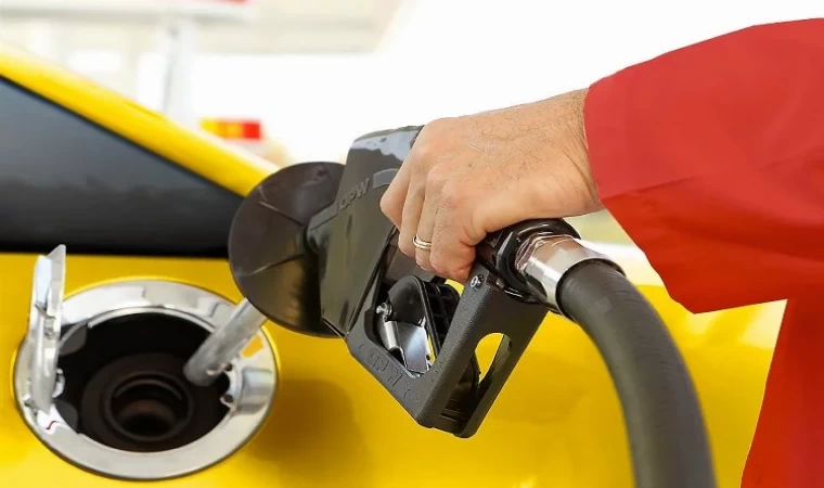 Benzine tekrar zam geliyor