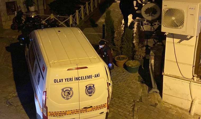 Efeler'de silahlı kavga: 2 yaralı