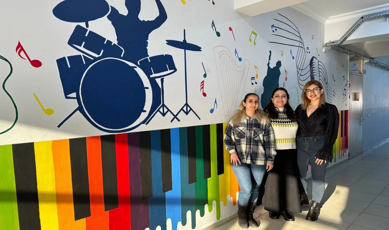 Fırçadan Yansıyan Notalar Büyüledi