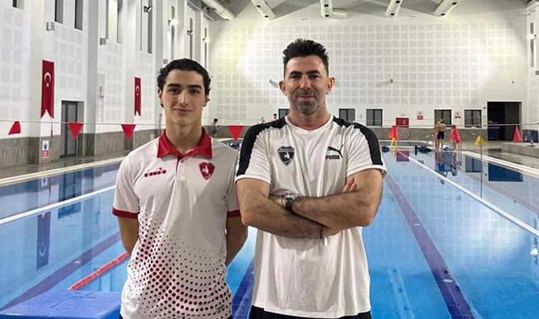 Büyükşehir Yüzme Takımı’na milli davet