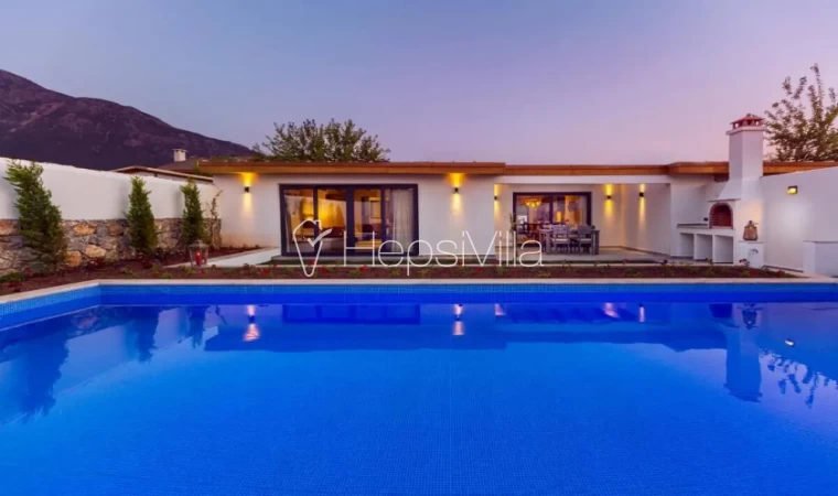 Kaş'ta Ev Konforu: Villa Kiralama İle Tatilin Keyfini Sürün! Hemen HepsiVilla.com'dan Villa Kiralama Yapın!