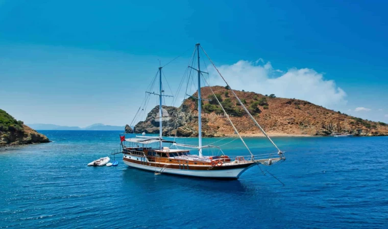 Gulet Kiralama mı? Katamaran Kiralama mı?