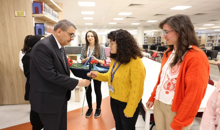 Rektör Kutluhan, Prof. Dr. Fuat Sezgin Kütüphanesini ziyaret etti