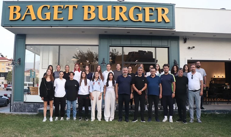 Horozkentspor Kadın Futbol Kulübü'nü iş insanlarından Ayhan Ulam satın aldı