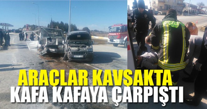 Araçlar, Kavşakta Kafa Kafaya Çarpıştı