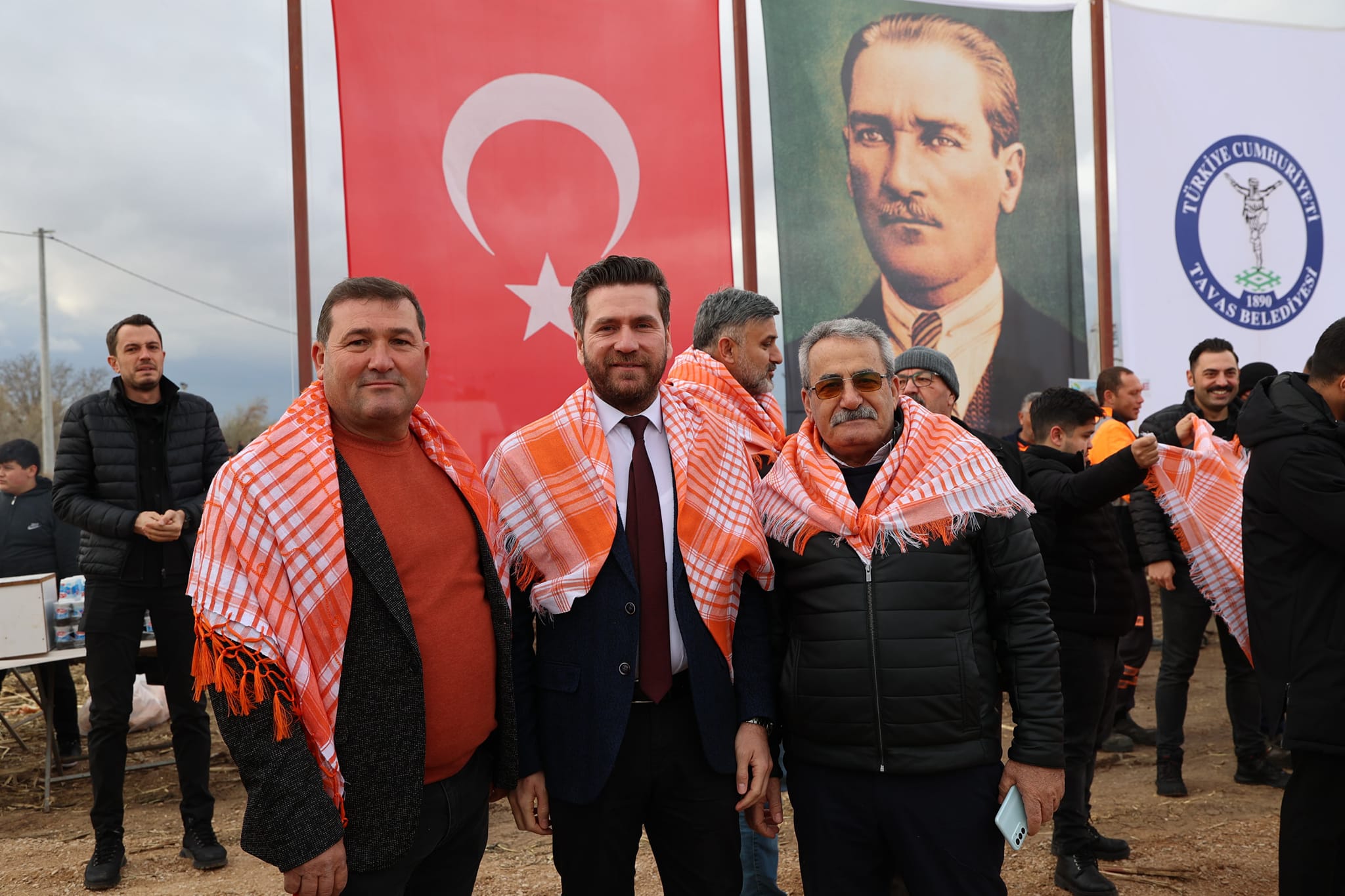 Denizli'de pehlivan develer güreşti