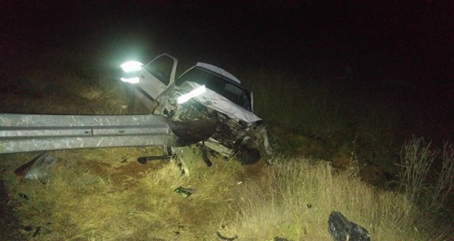 Düğüne Giden Aile Kaza Yaptı 1 ölü 4 Yaralı