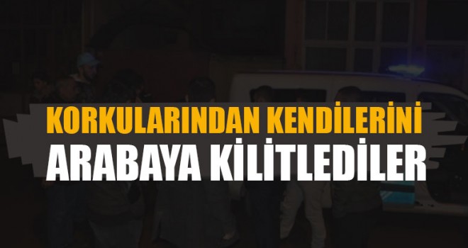Korkularından Kendilerini Arabaya Kilitlediler