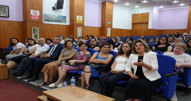 Kadınlar çocuk istismarı konusunda bilgilendirildi