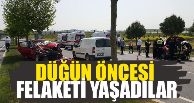 Denizli'de gelin arabası ve otomobil çarpıştı